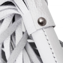 Белая кожаная плеть Pecado